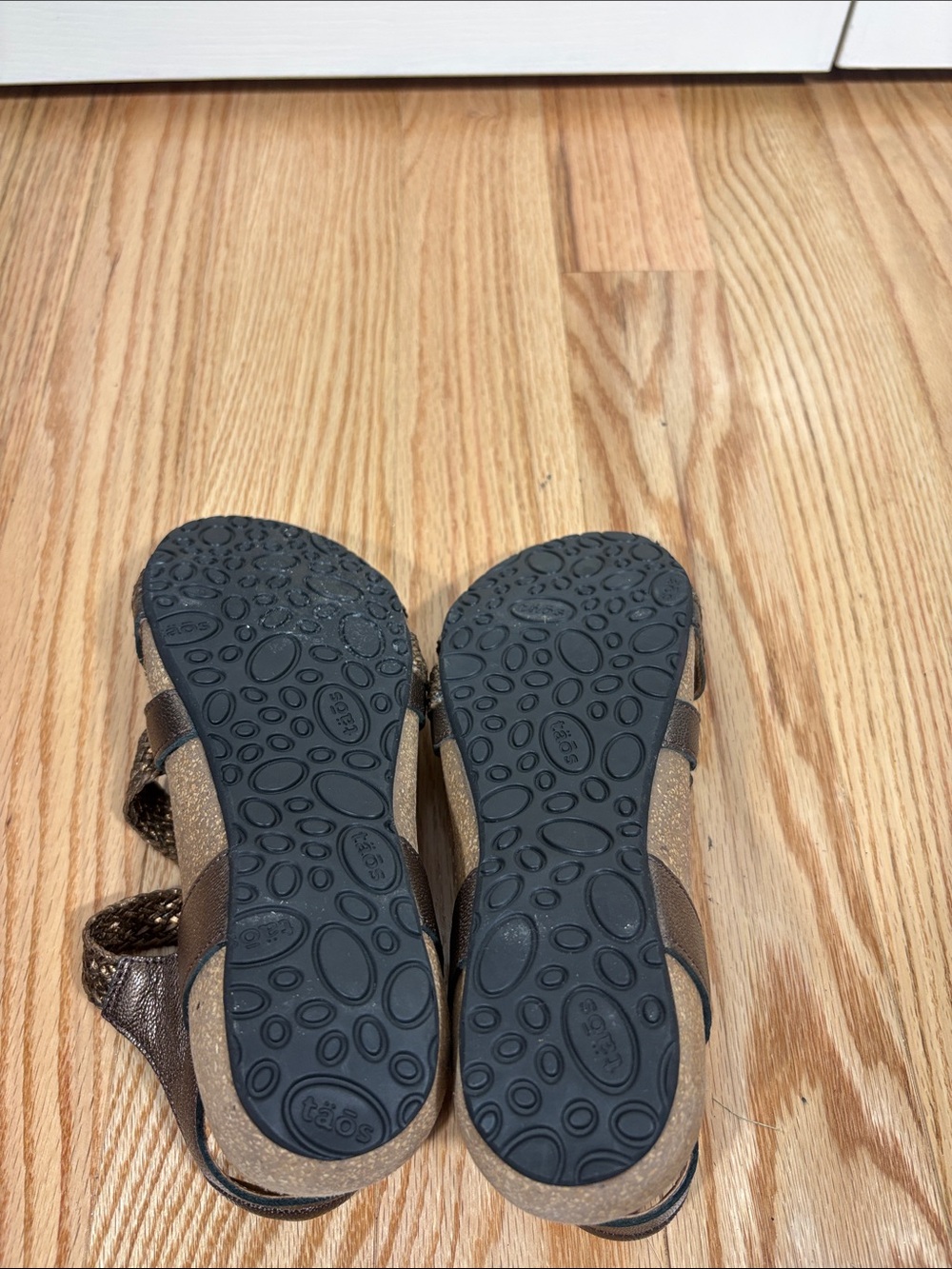Taos Footwear Metallic Bronze Braided Strap Comfort Sandals - Picture 6 of 6